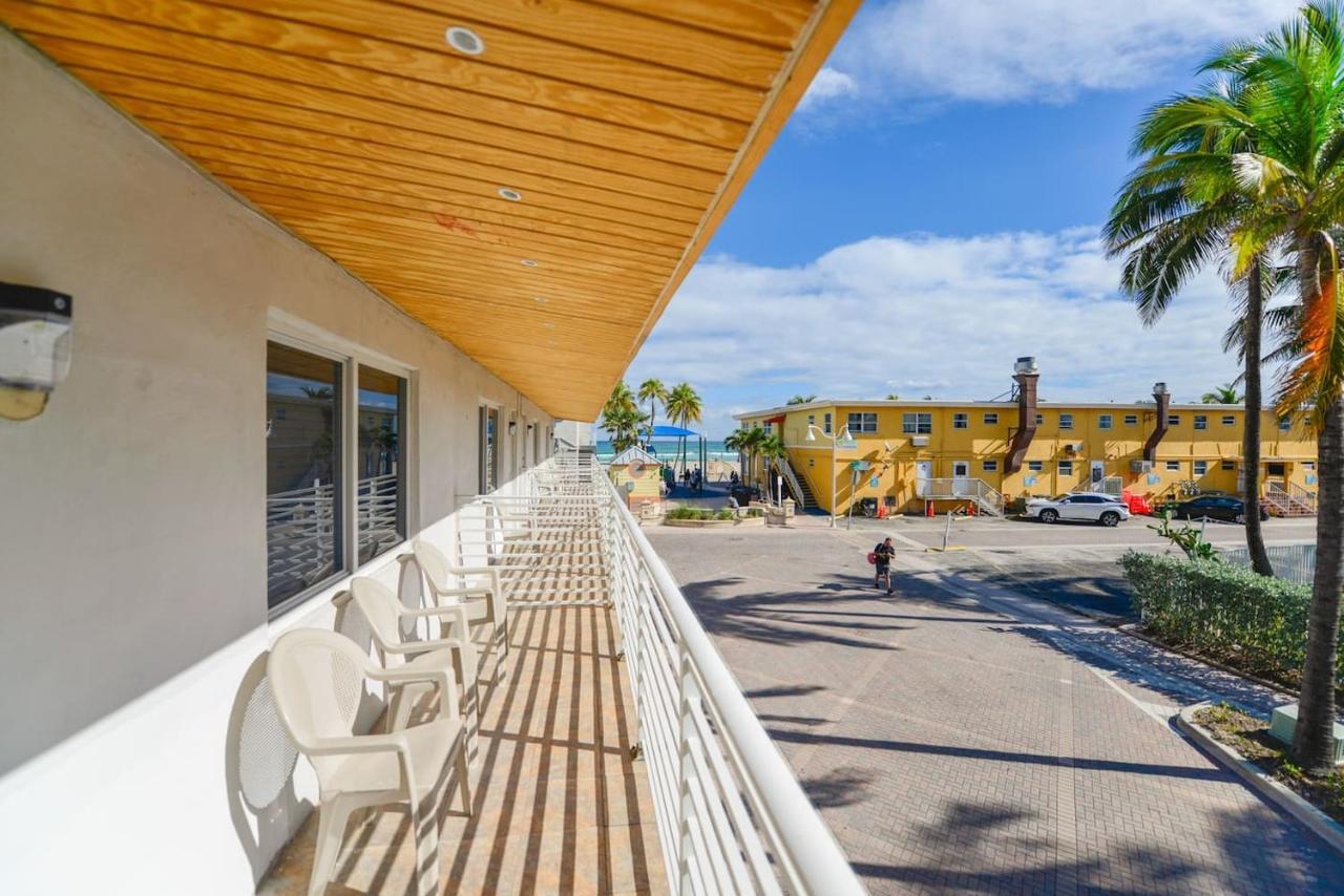 Fantastic 1 Bedroom With Pool Steps From The Beach #43 Χόλιγουντ Εξωτερικό φωτογραφία
