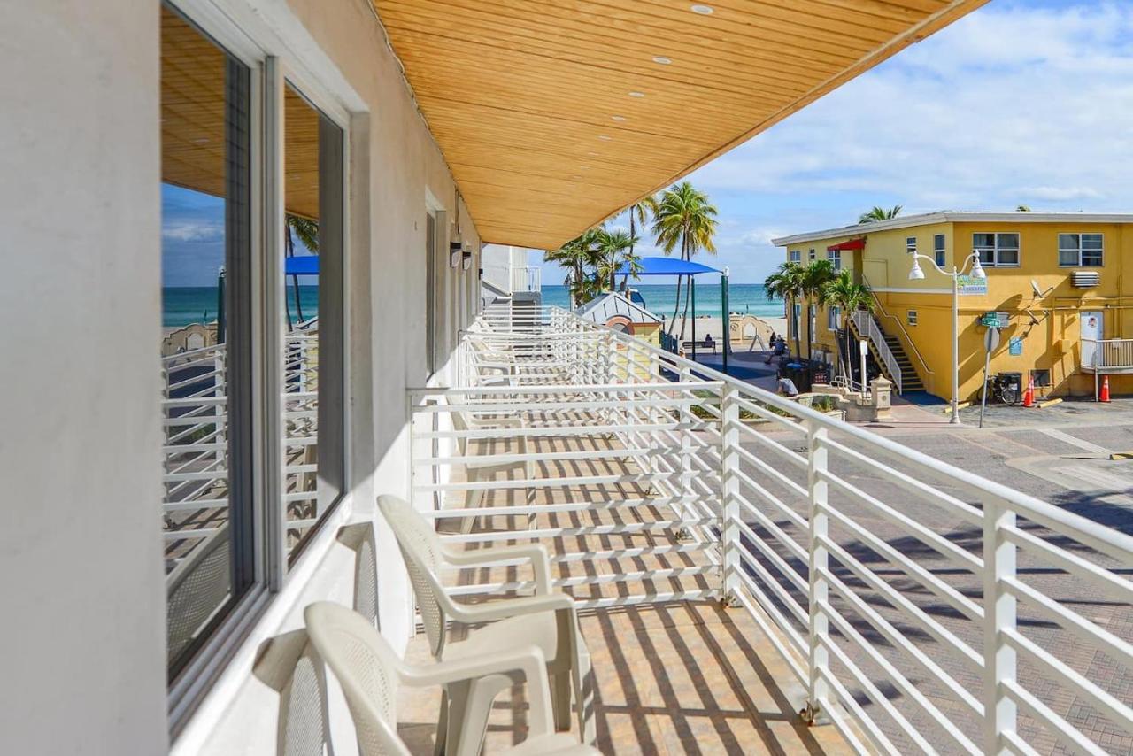 Fantastic 1 Bedroom With Pool Steps From The Beach #43 Χόλιγουντ Εξωτερικό φωτογραφία