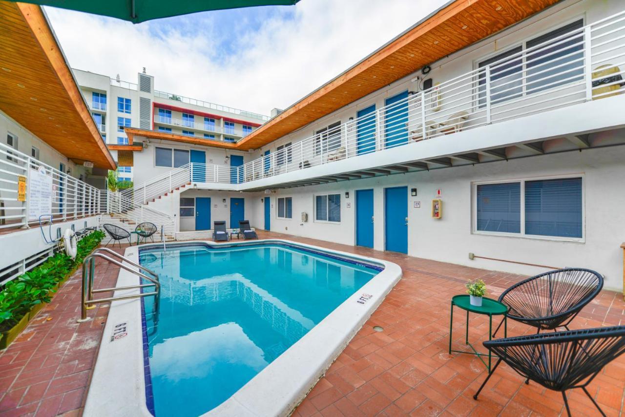 Fantastic 1 Bedroom With Pool Steps From The Beach #43 Χόλιγουντ Εξωτερικό φωτογραφία